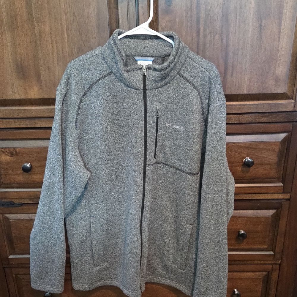 Columbia Men's Zip Up Gray Sweater